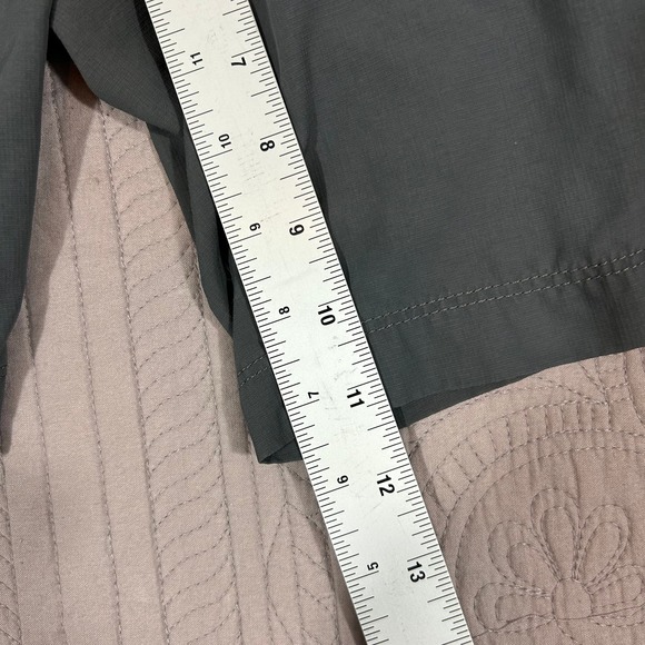 The North Face Men's XL Game Shorts Grey Red Nylon - Picture 4 of 12